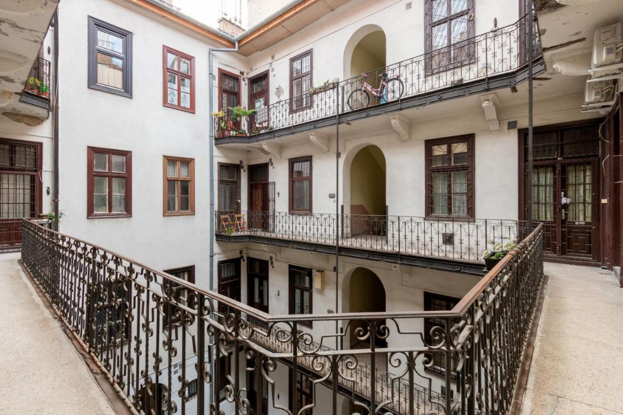 Emily'S Lovely Place Budapest Luaran gambar